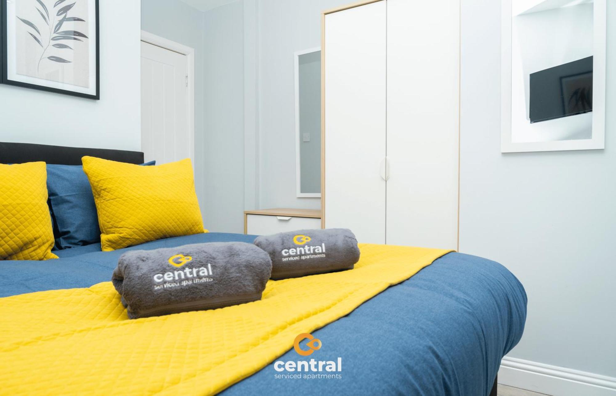 Central Serviced Apartments - 2 Bedroom - Ground Floor - Monthly & Weekly Bookings Welcome - Free Street Parking - 2 Double Beds - Wifi - Smart Tvs In Rooms - Fully Equipped - Heating 24-7 - Contractor & Short Stay Favourite Dundee Esterno foto